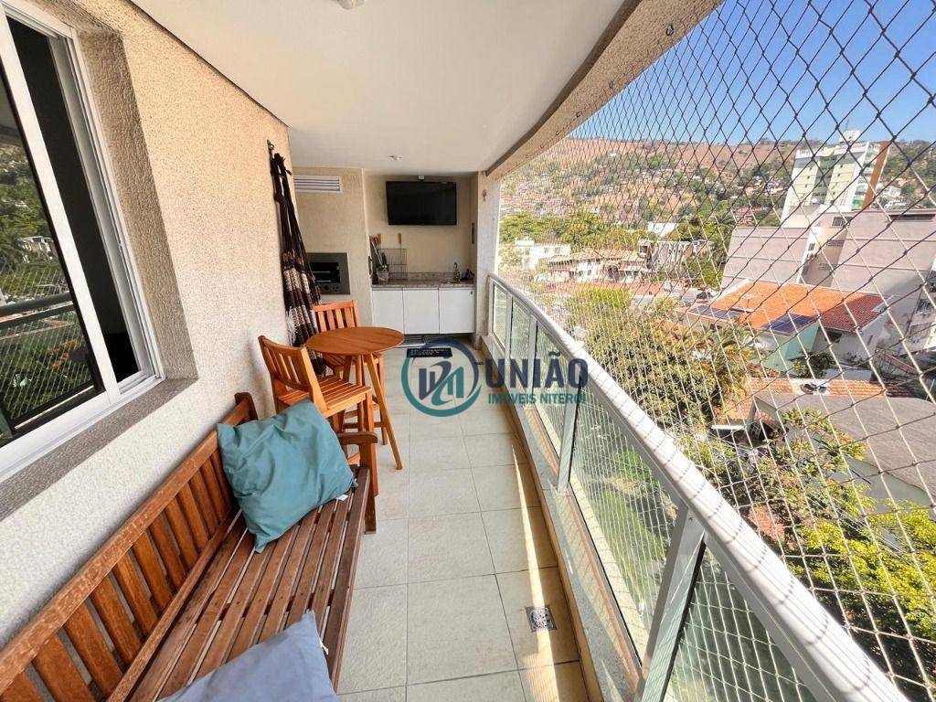 Apartamento à venda com 3 quartos, 114m² - Foto 2