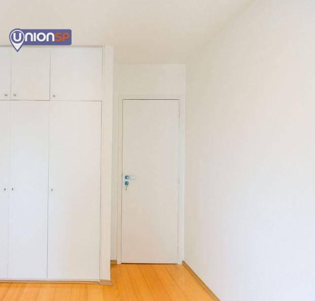 Apartamento à venda com 2 quartos, 70m² - Foto 11