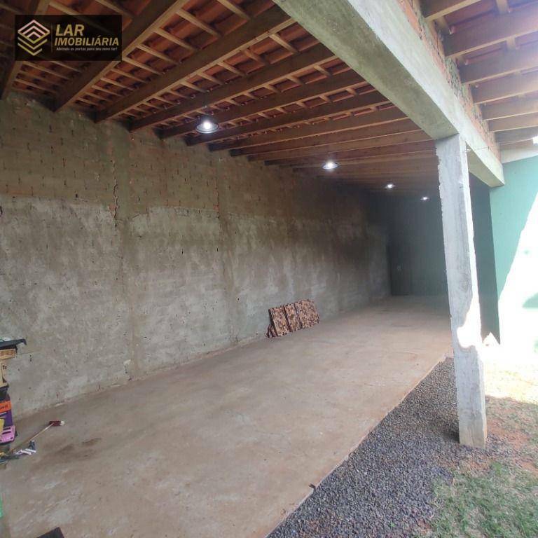 Casa à venda com 2 quartos, 150m² - Foto 17