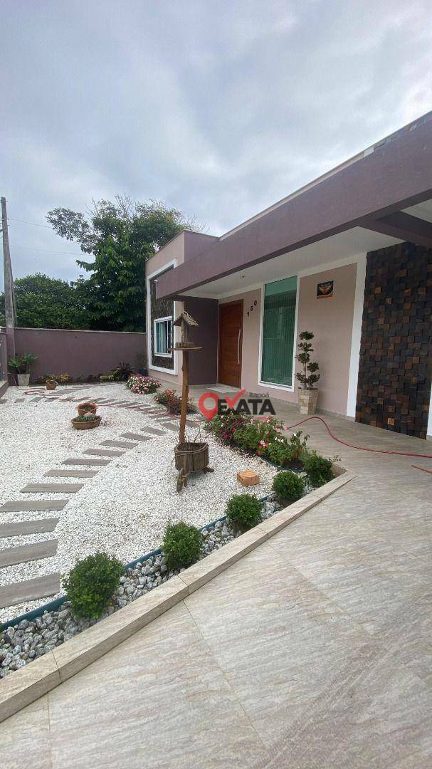 Casa à venda com 3 quartos, 200m² - Foto 1