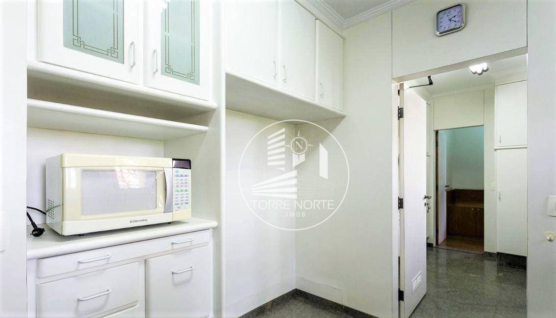 Apartamento à venda com 4 quartos, 235m² - Foto 19