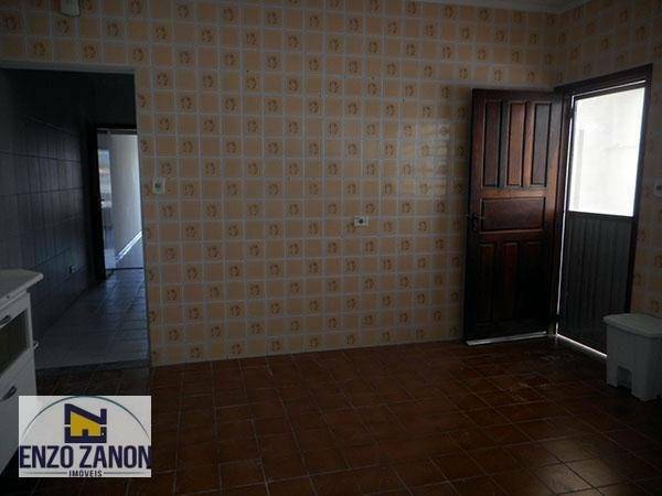 Casa para alugar com 3 quartos, 226m² - Foto 6