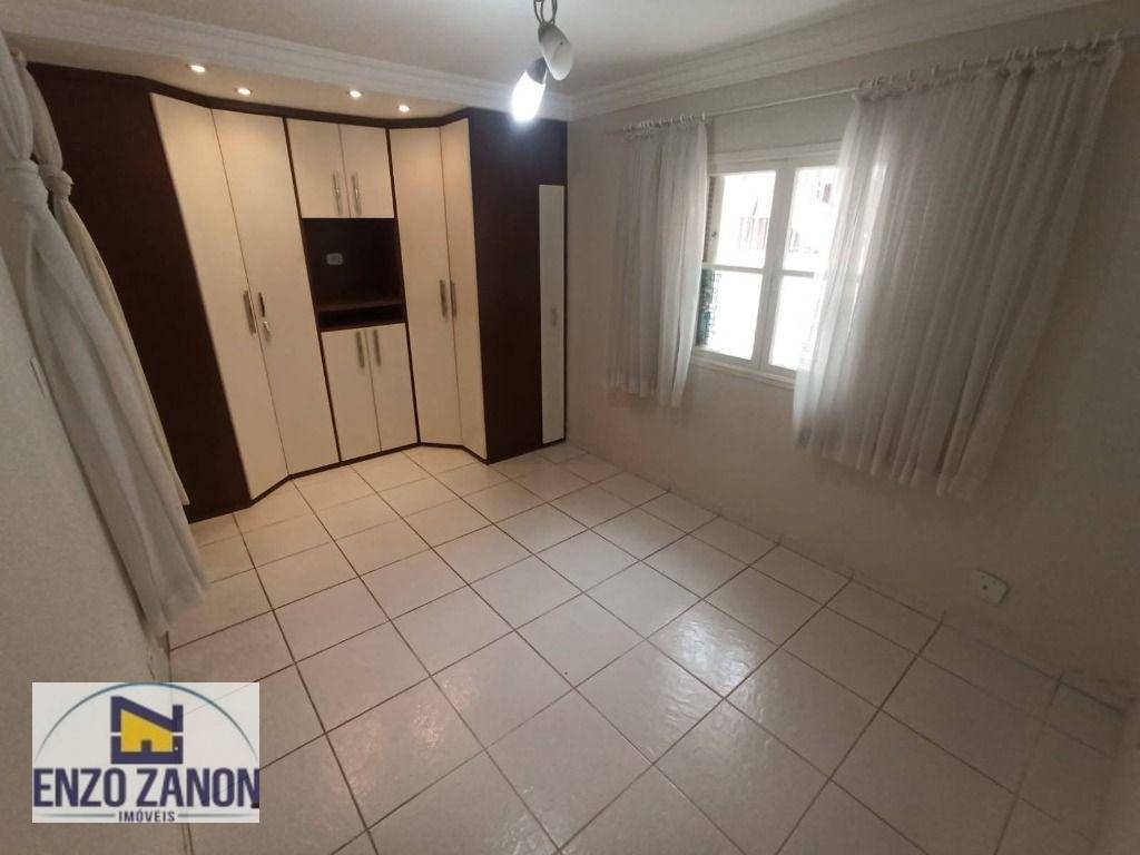 Casa à venda com 3 quartos, 300m² - Foto 10