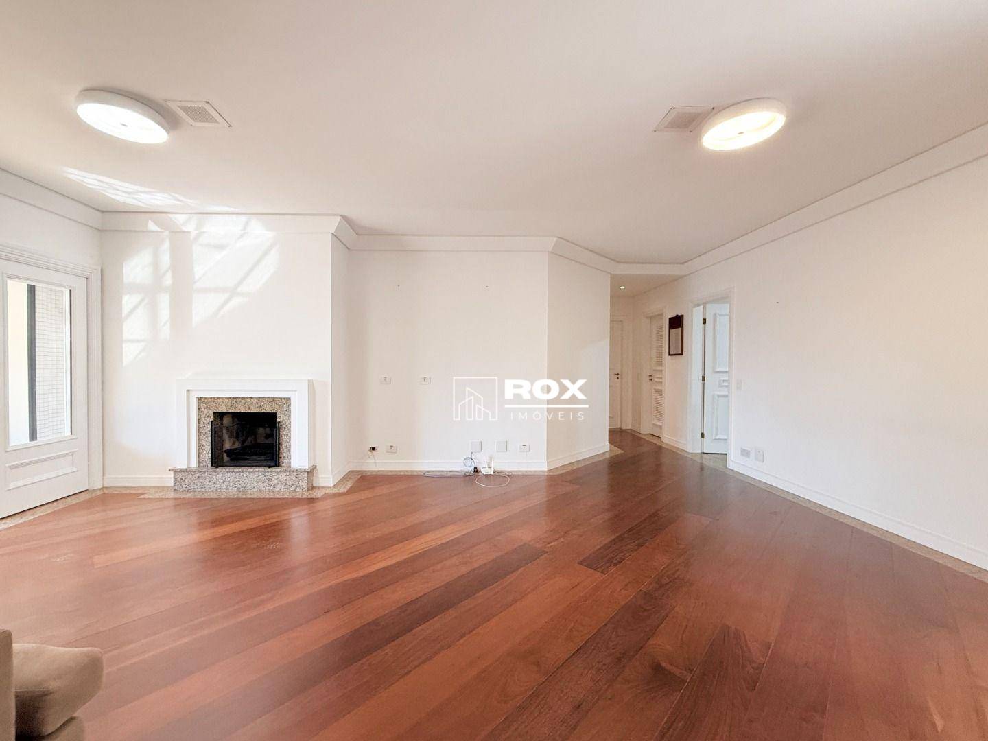 Apartamento para alugar com 4 quartos, 428m² - Foto 3