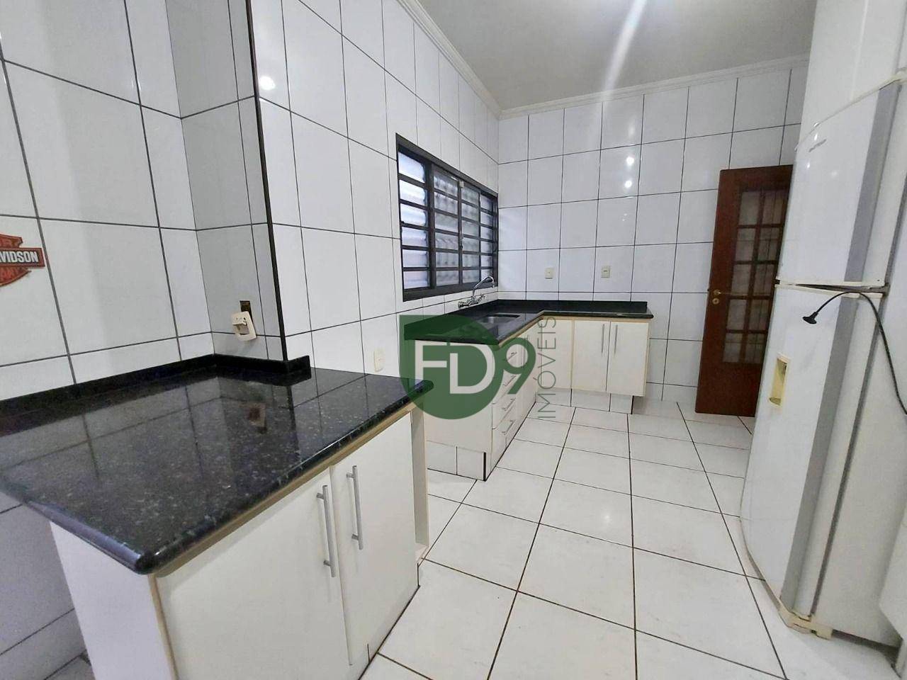 Casa à venda com 3 quartos, 272m² - Foto 8