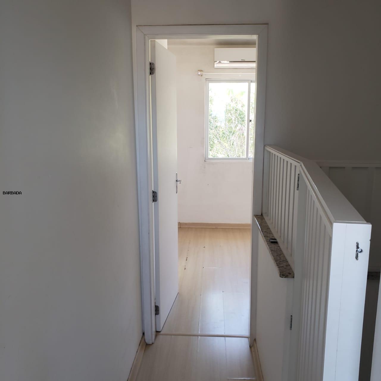 Casa à venda com 2 quartos, 65m² - Foto 11