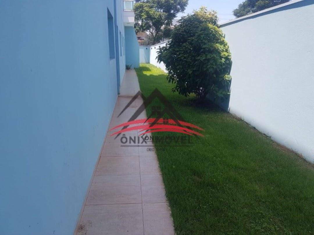 Casa de Condomínio à venda com 3 quartos, 400m² - Foto 17