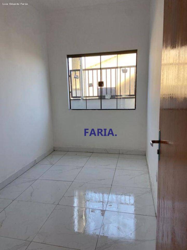 Casa à venda com 2 quartos, 60m² - Foto 9