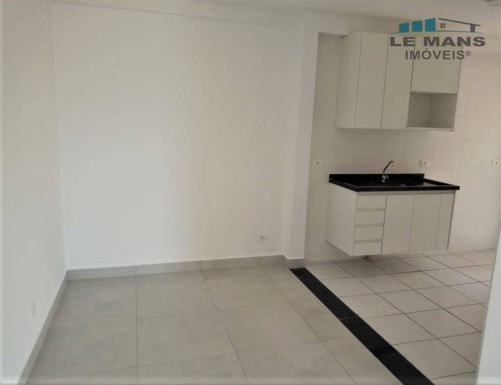 Apartamento à venda com 2 quartos, 62m² - Foto 6