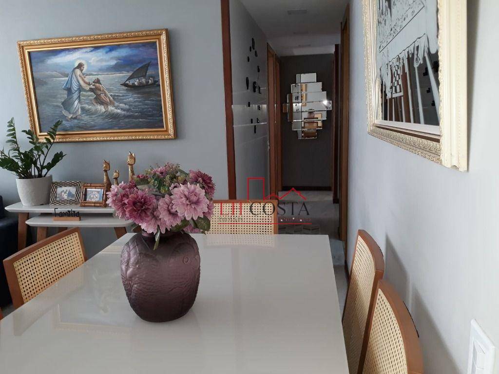 Apartamento à venda com 3 quartos, 90m² - Foto 1