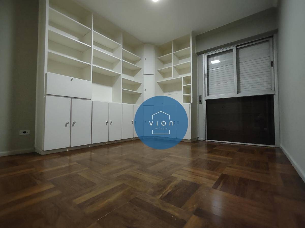 Apartamento para alugar com 3 quartos, 135m² - Foto 7