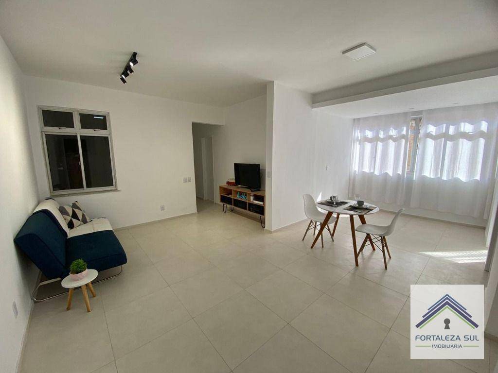 Apartamento à venda com 3 quartos, 140m² - Foto 2