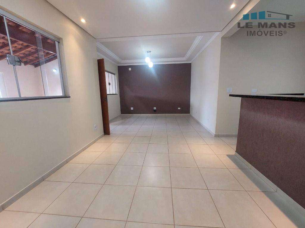 Casa para alugar com 3 quartos, 130m² - Foto 17