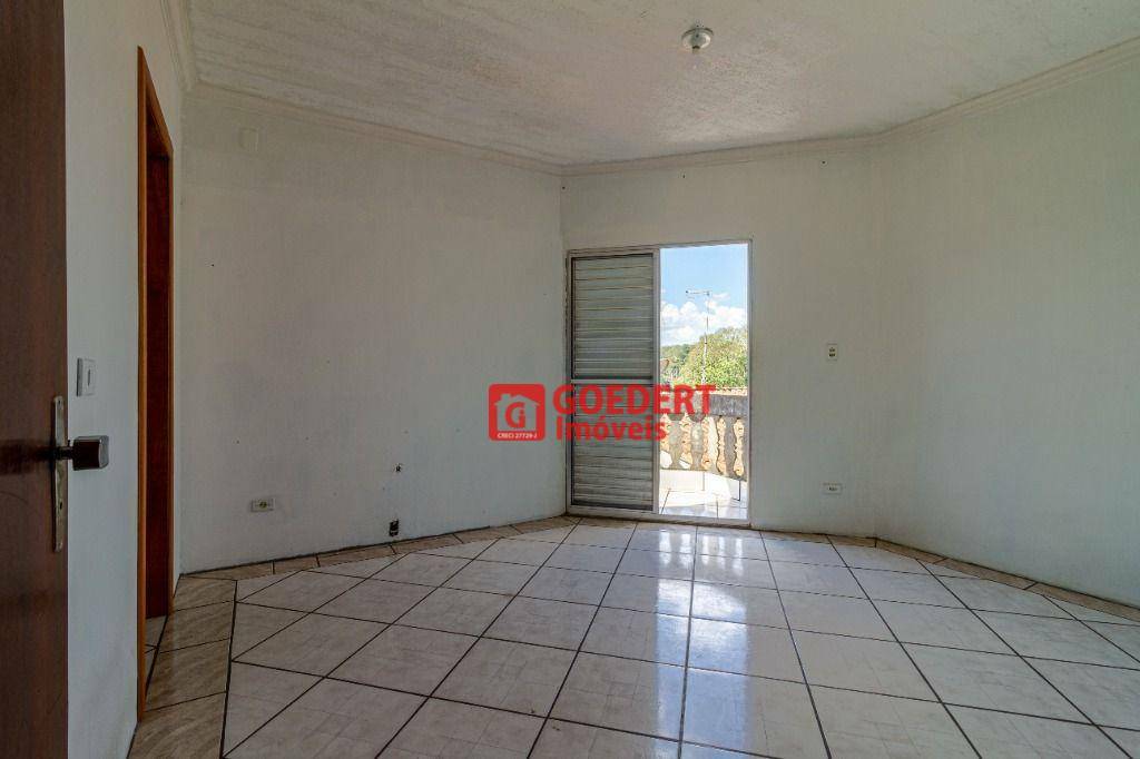 Casa à venda com 4 quartos, 300m² - Foto 22