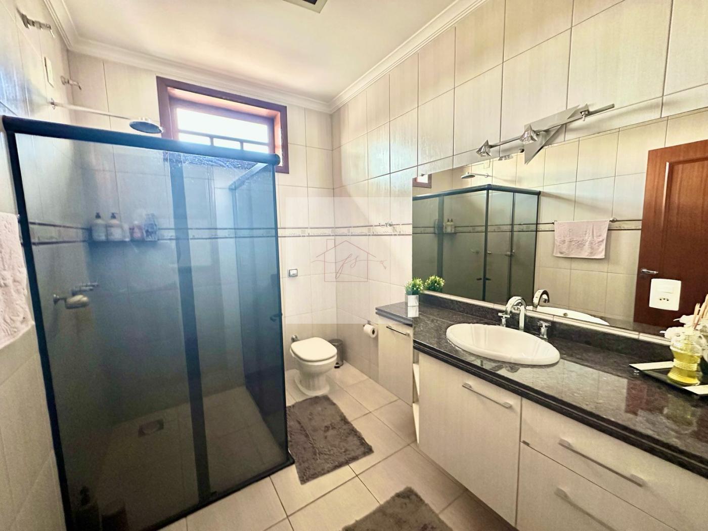 Casa à venda com 3 quartos, 300m² - Foto 24