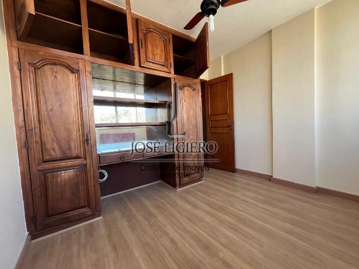 Apartamento à venda com 2 quartos, 70m² - Foto 6