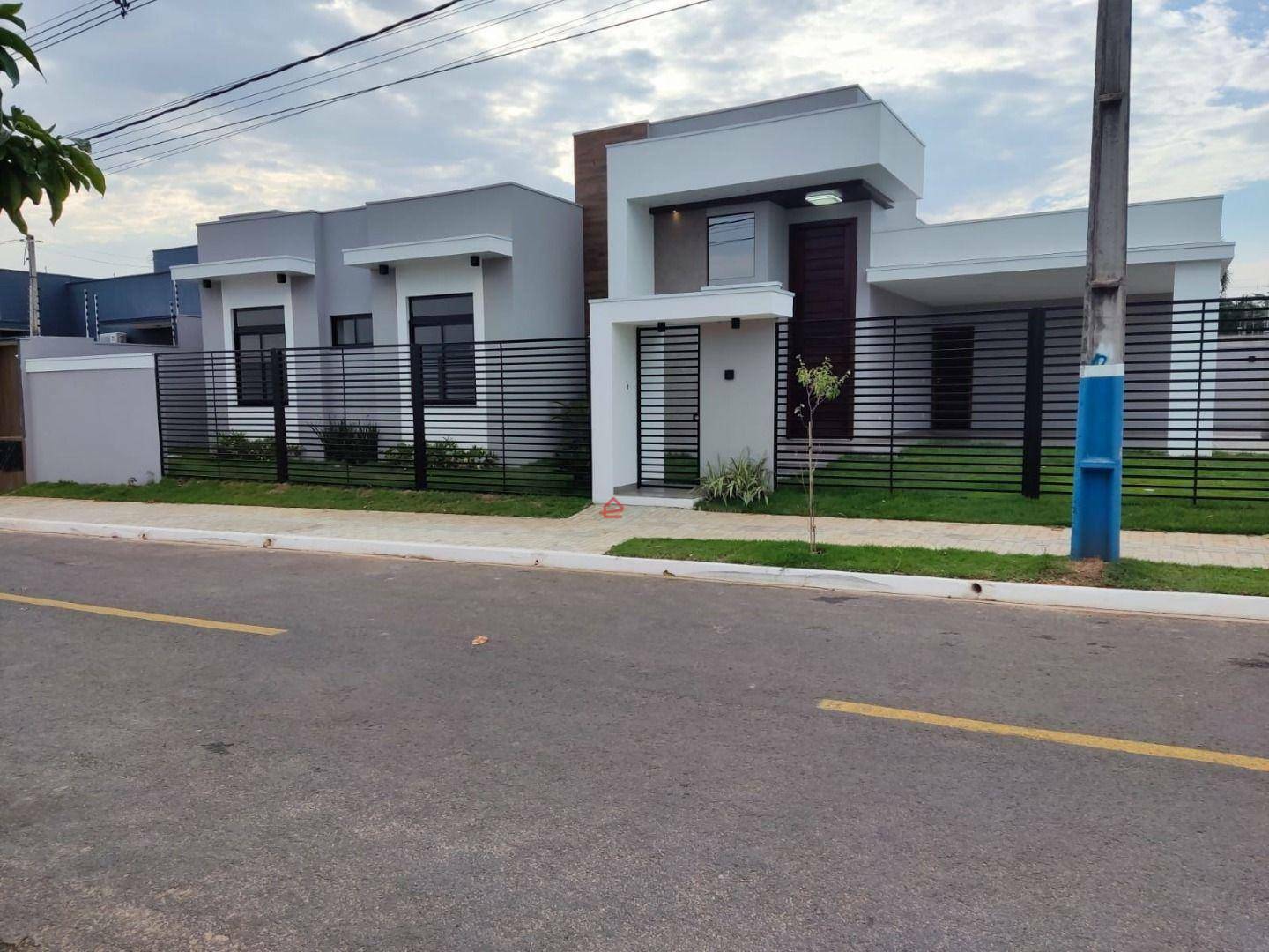 Casa à venda com 3 quartos, 140m² - Foto 1