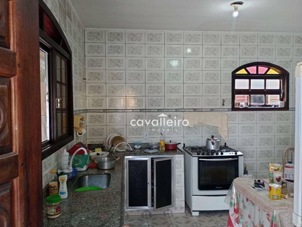 Casa à venda com 5 quartos, 220m² - Foto 11