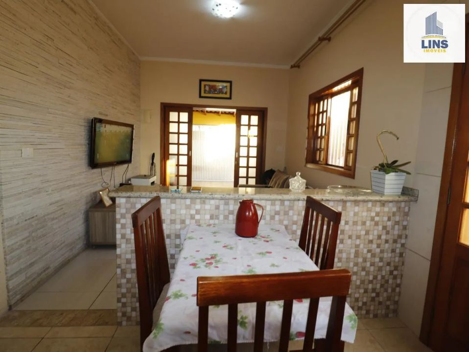 Casa à venda com 2 quartos, 108m² - Foto 5