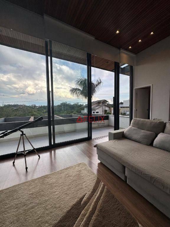 Casa de Condomínio à venda com 3 quartos, 375m² - Foto 11