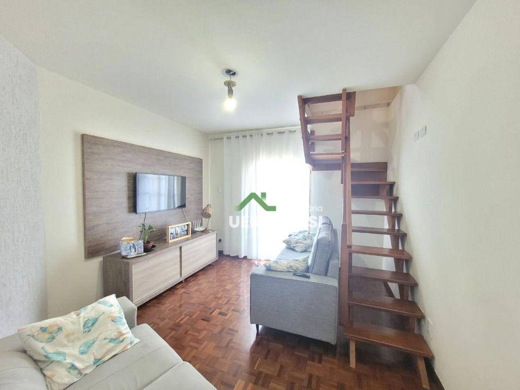 Casa à venda com 4 quartos, 327m² - Foto 4