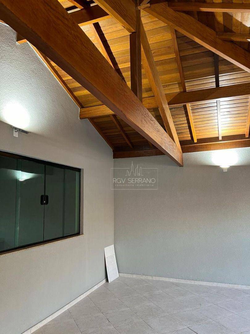 Casa à venda com 3 quartos, 180m² - Foto 3