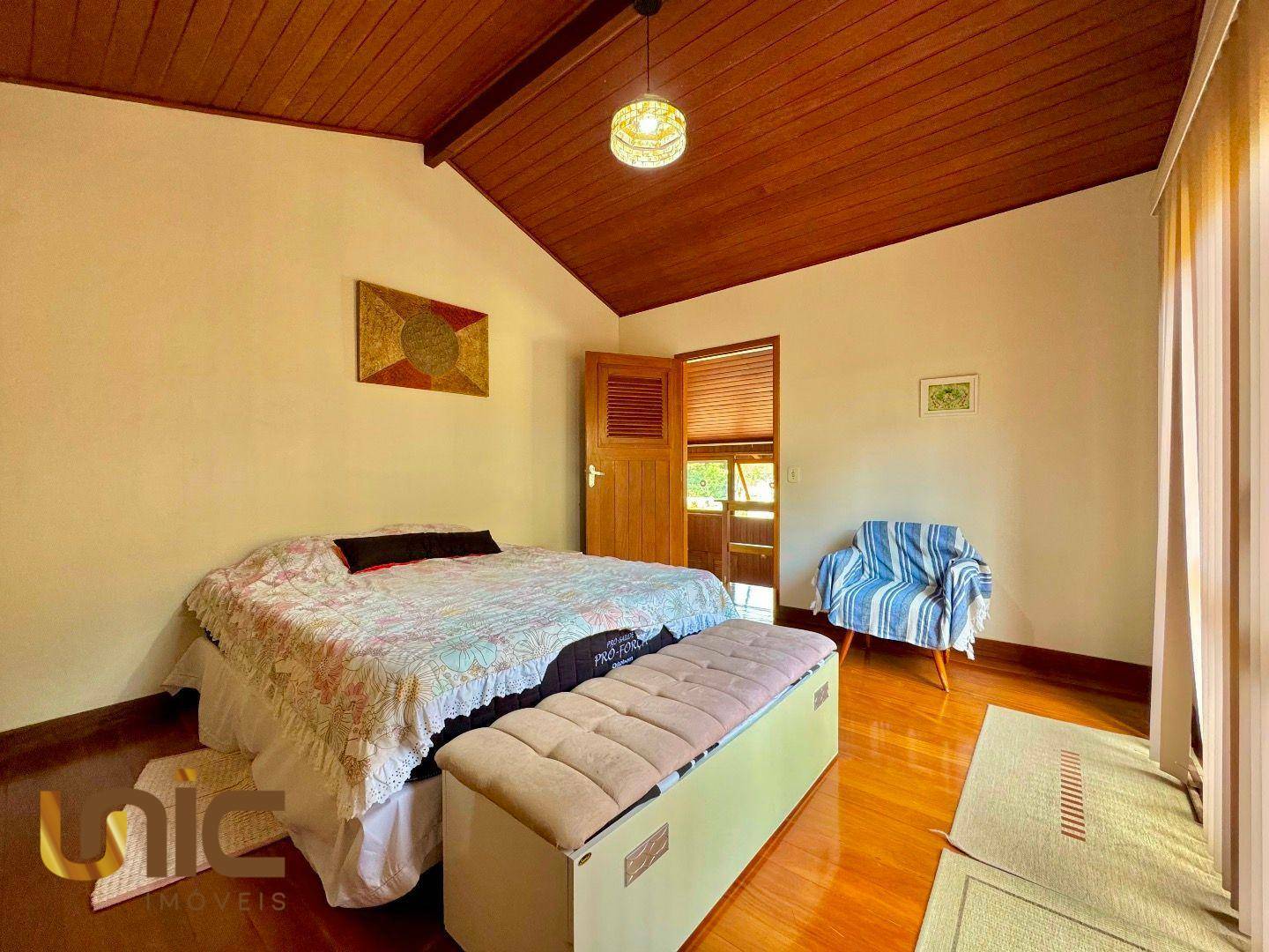 Casa à venda com 4 quartos, 220m² - Foto 37