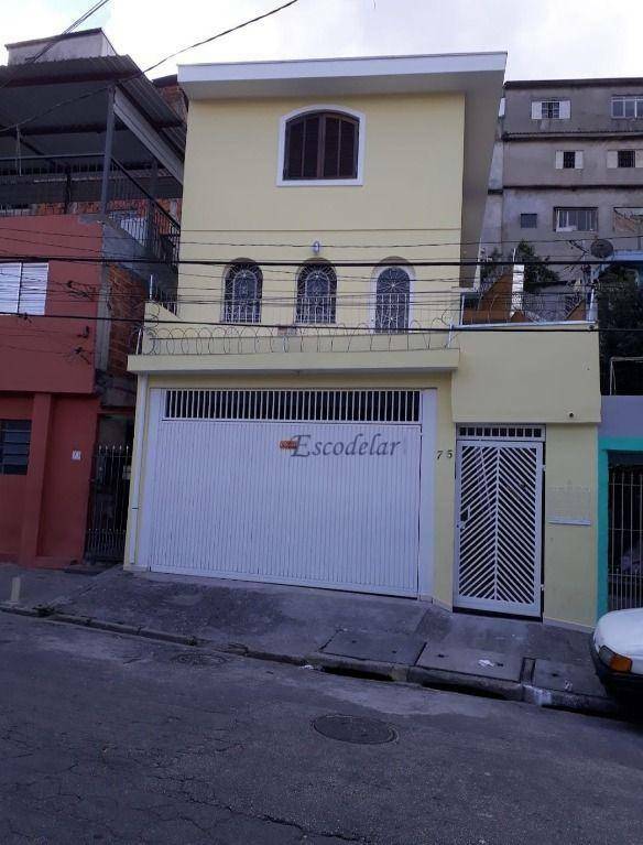 Sobrado à venda com 3 quartos, 215m² - Foto 1