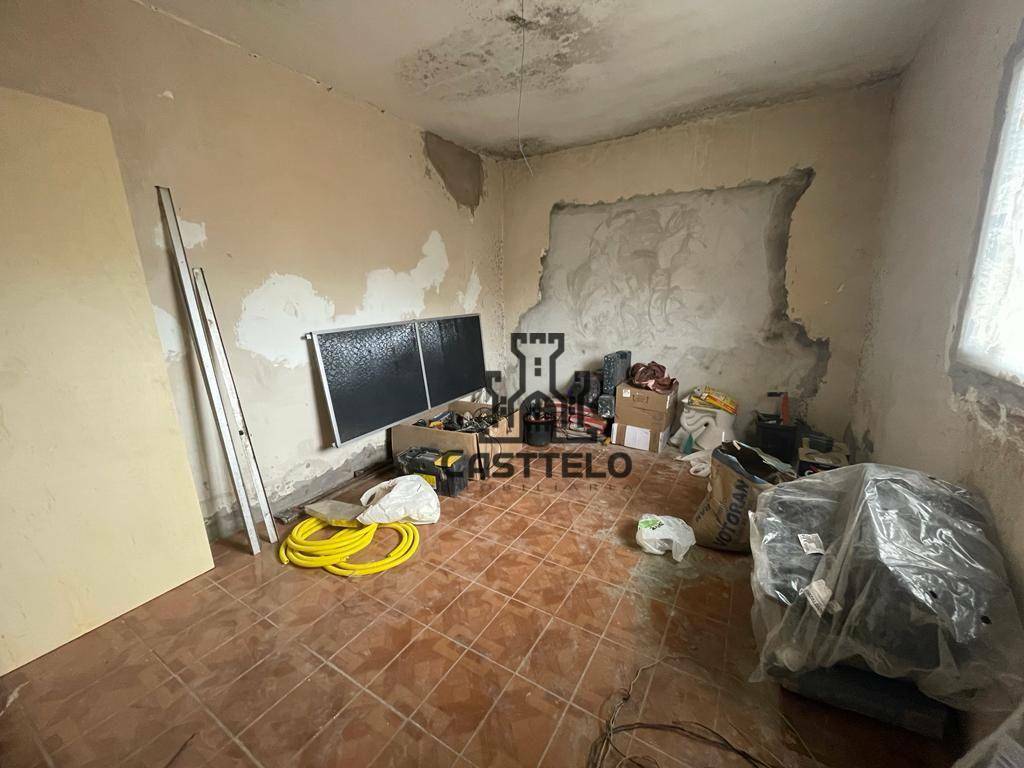 Casa à venda com 4 quartos, 180m² - Foto 17