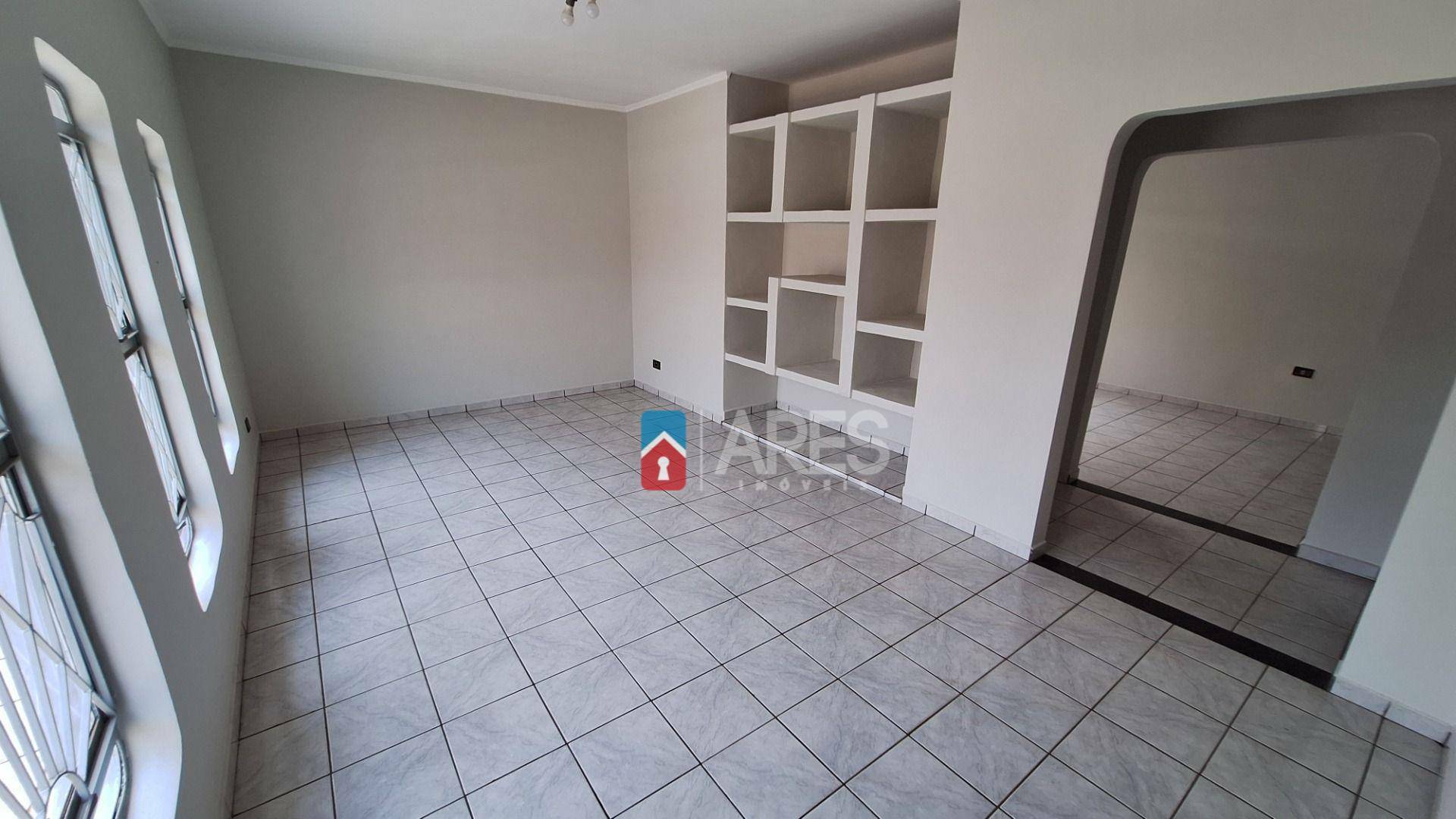 Casa à venda com 3 quartos, 177m² - Foto 2