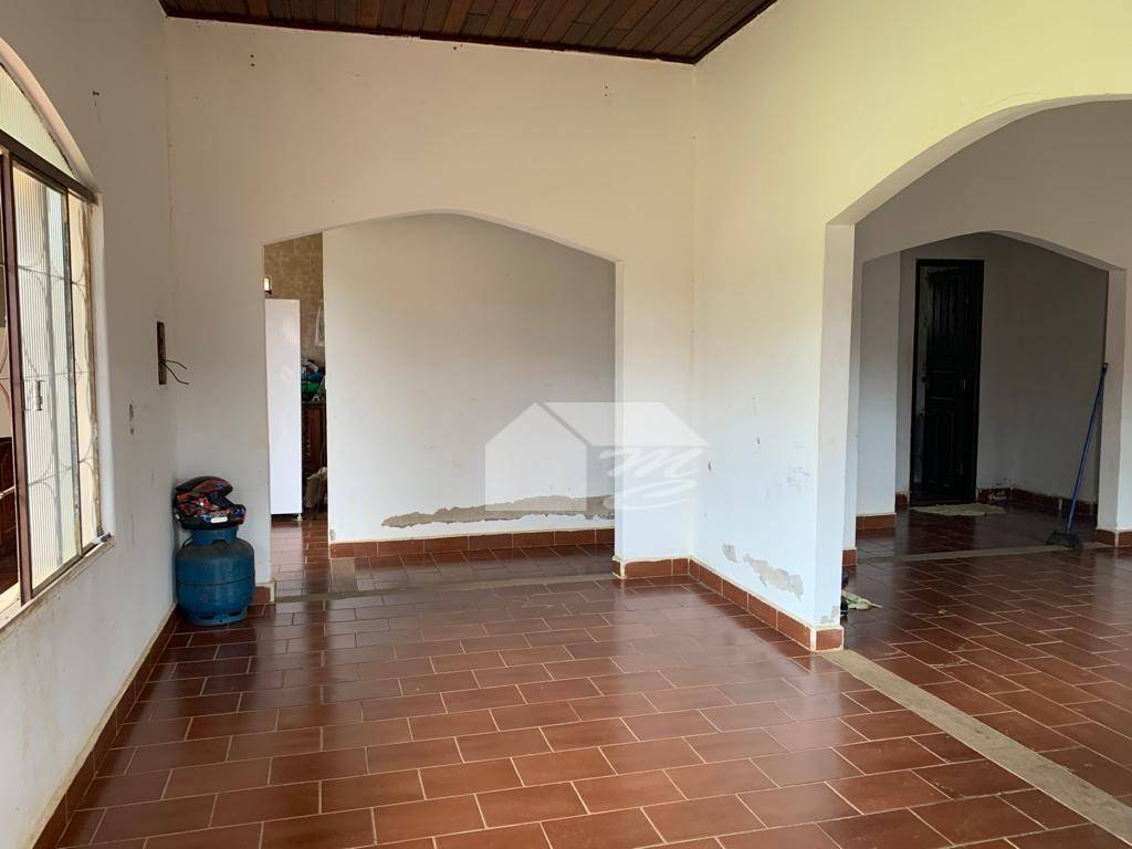 Casa à venda com 3 quartos, 182m² - Foto 4