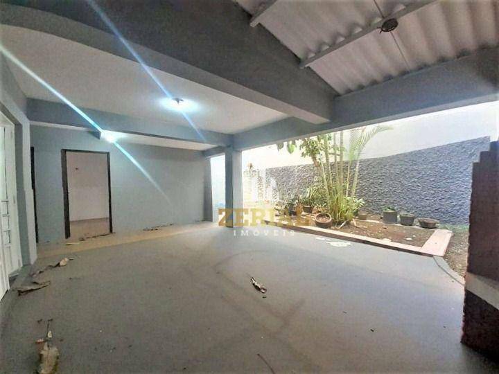 Sobrado à venda com 3 quartos, 228m² - Foto 27