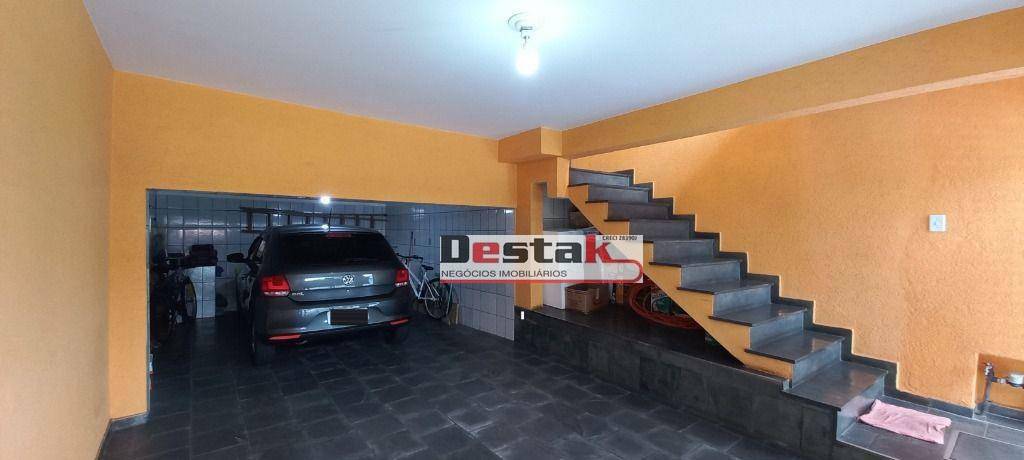 Sobrado à venda com 3 quartos, 215m² - Foto 2