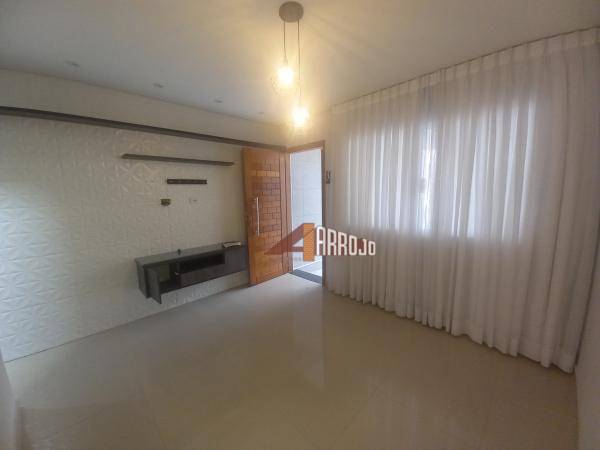 Sobrado à venda com 2 quartos, 104m² - Foto 1