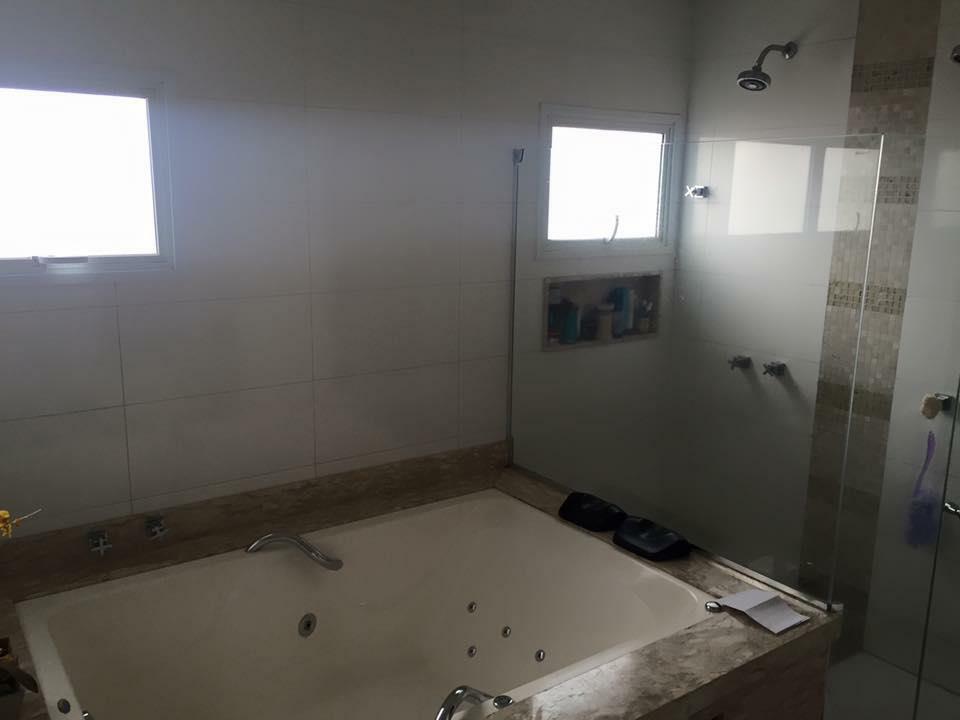 Casa de Condomínio à venda com 4 quartos, 380m² - Foto 3