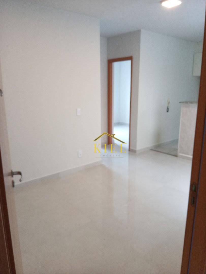 Apartamento à venda com 2 quartos, 41m² - Foto 3