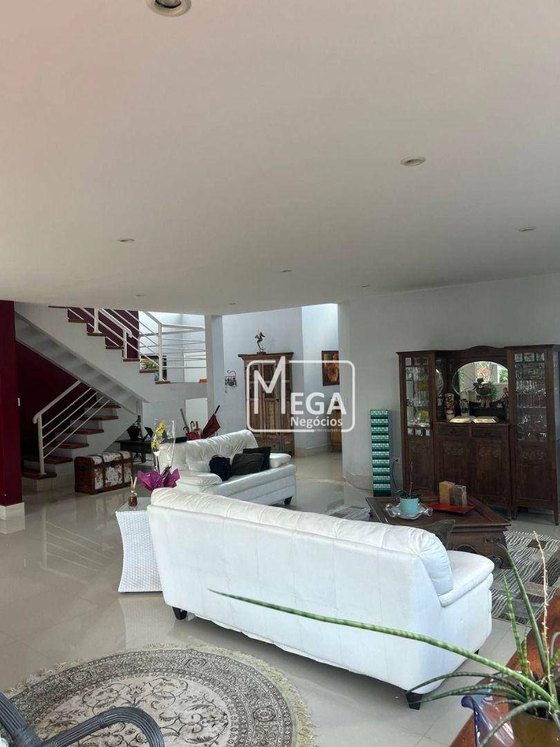 Casa de Condomínio à venda com 5 quartos, 426m² - Foto 3