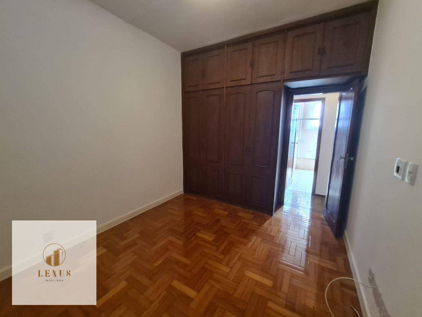 Apartamento à venda com 3 quartos, 136m² - Foto 13