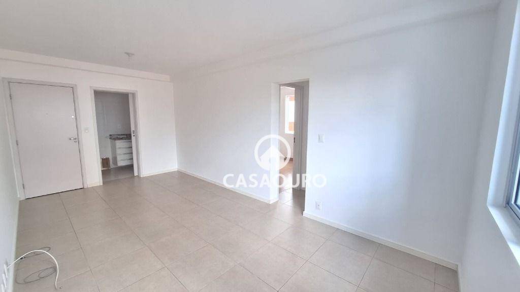 Apartamento à venda com 2 quartos, 68m² - Foto 3