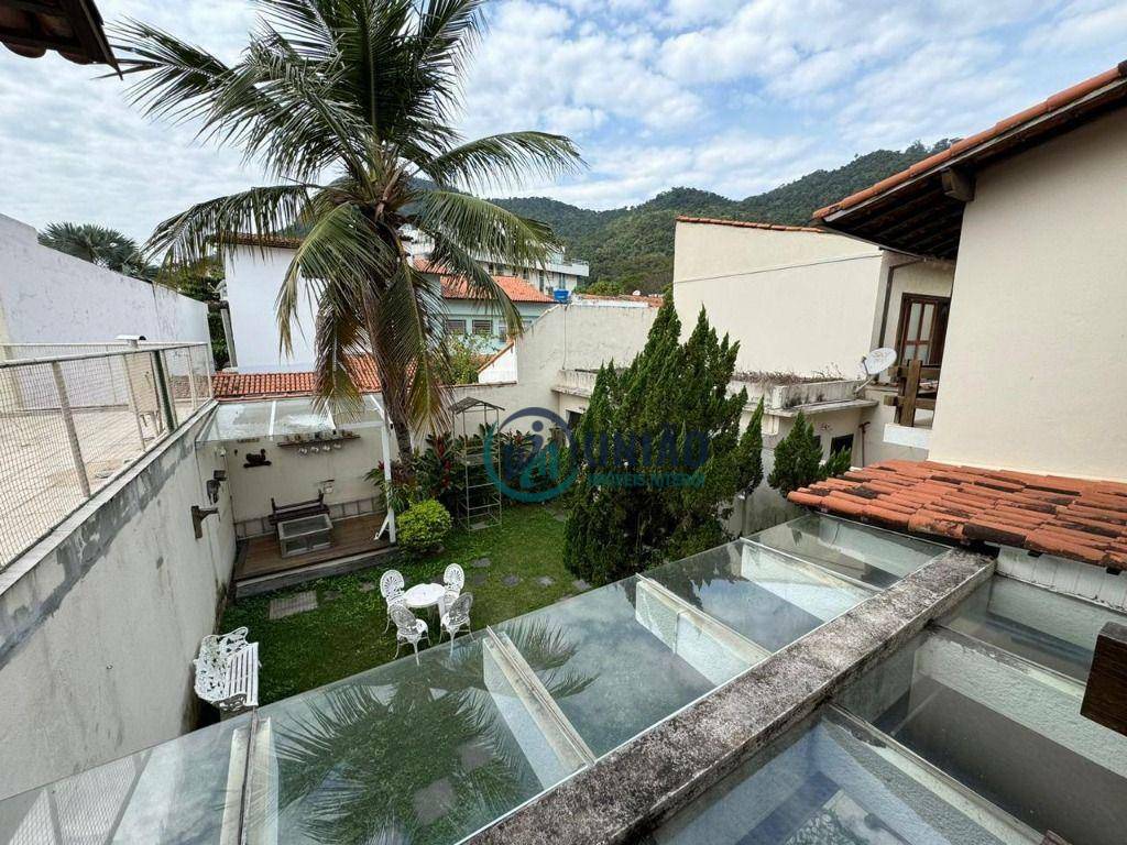 Casa à venda com 4 quartos, 300m² - Foto 5