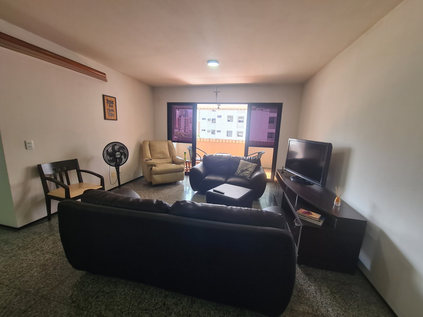 Apartamento à venda com 4 quartos, 153m² - Foto 2
