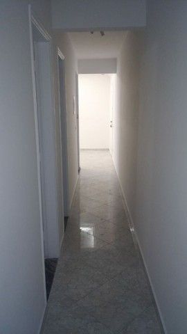 Apartamento à venda com 2 quartos, 90m² - Foto 3