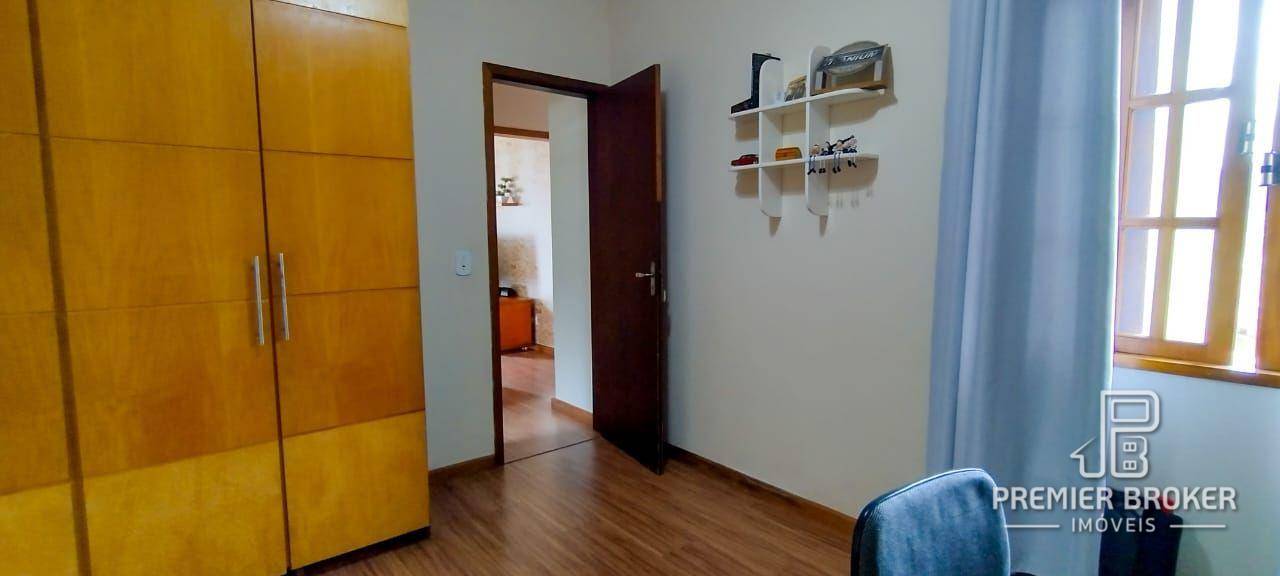 Casa à venda com 4 quartos, 200m² - Foto 31