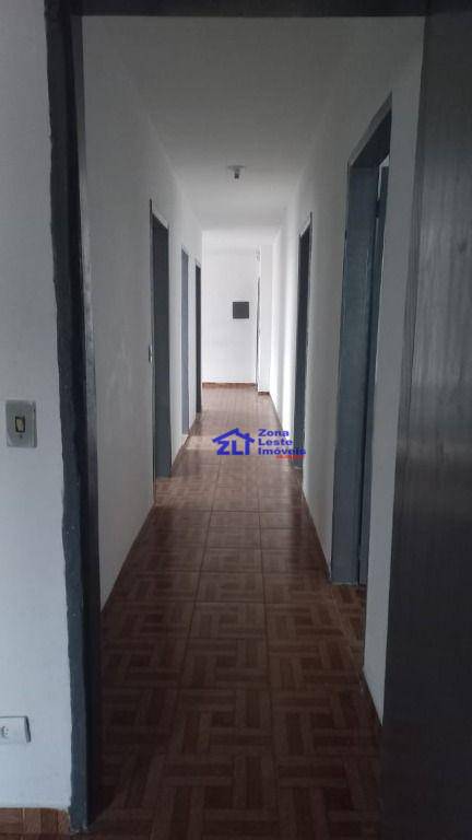 Casa para alugar com 3 quartos, 105m² - Foto 1