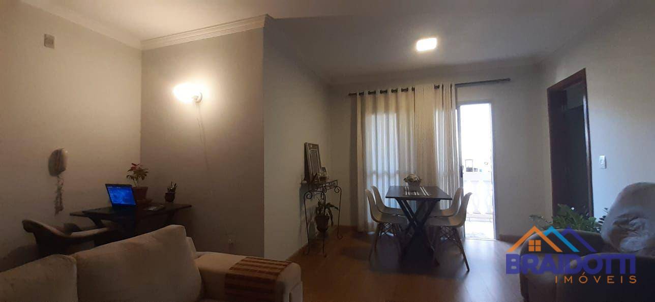 Apartamento à venda com 3 quartos, 90m² - Foto 4