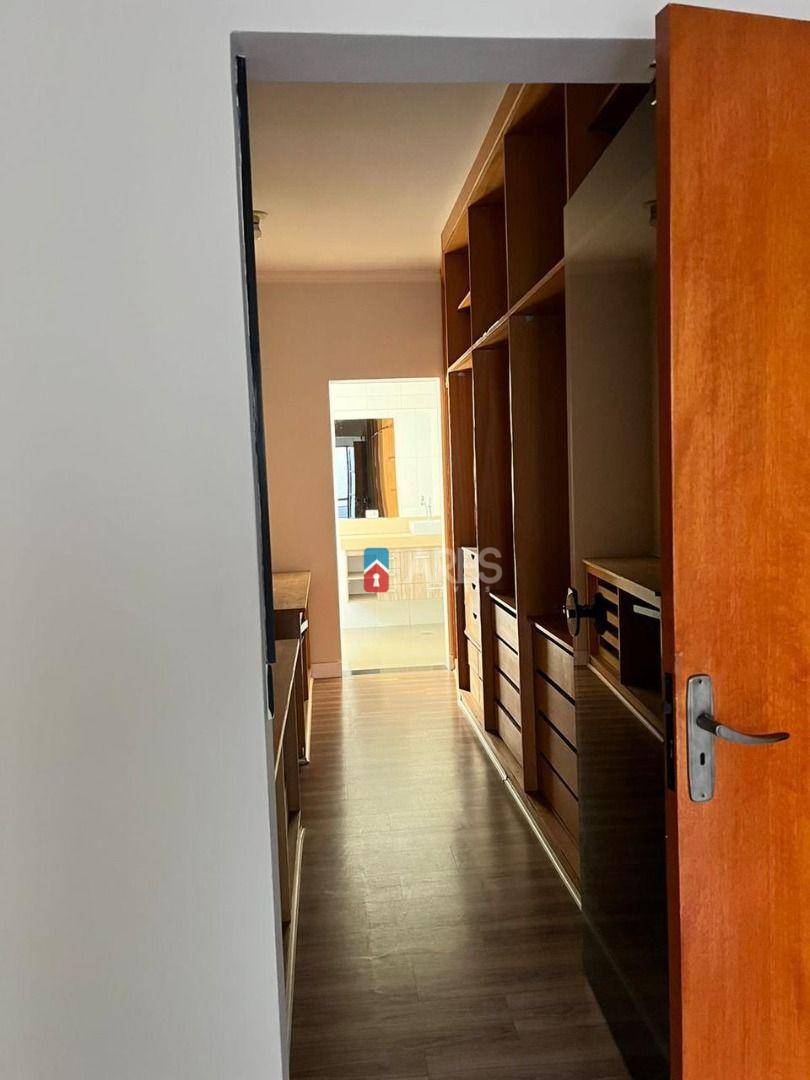 Casa para alugar com 3 quartos, 460m² - Foto 27