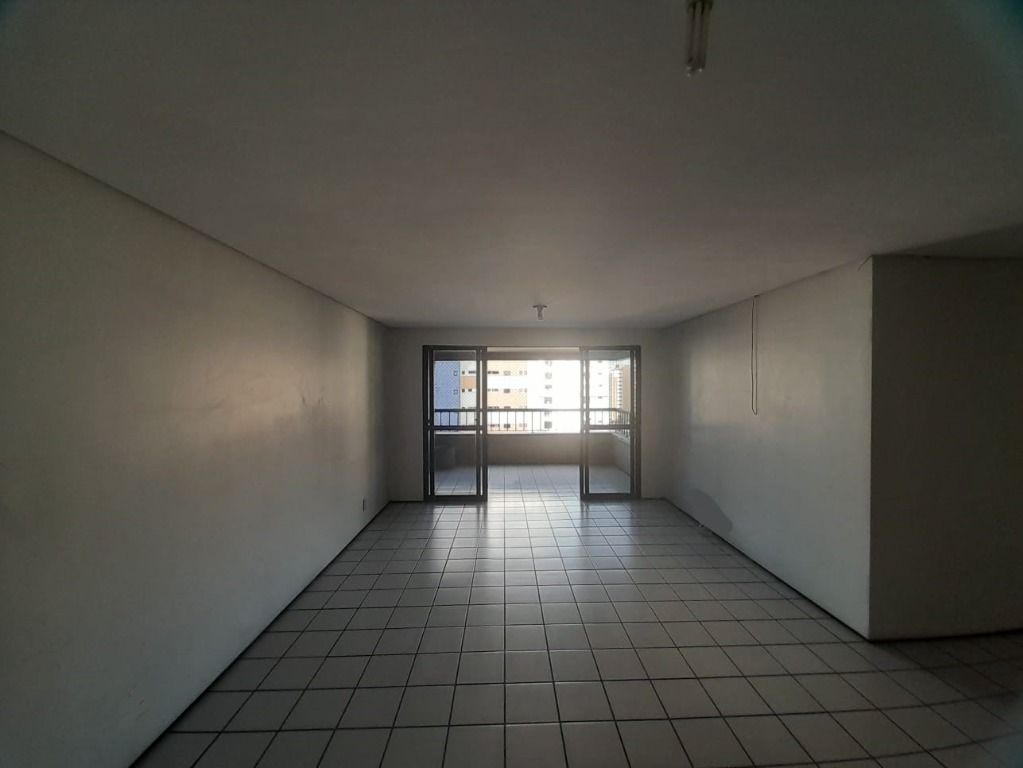 Apartamento à venda com 3 quartos, 150m² - Foto 14