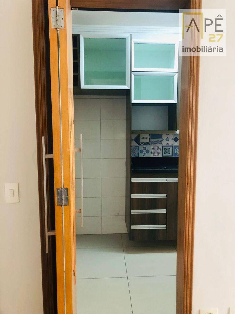 Apartamento para alugar com 2 quartos, 64m² - Foto 4