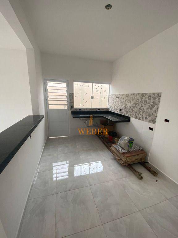 Casa à venda com 2 quartos, 70m² - Foto 10