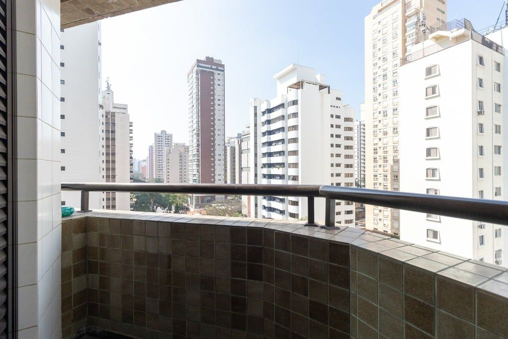 Apartamento à venda com 3 quartos, 122m² - Foto 32